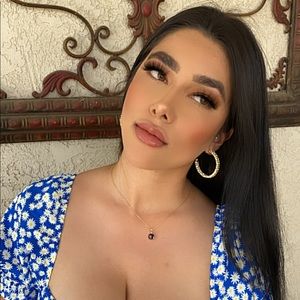 Meet your Posher, Jaxs